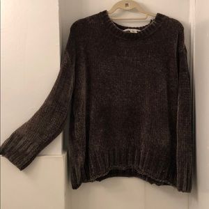 Max studio soft brown sweater (size M)